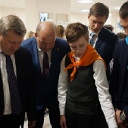 Экзоскелет и пазлы для слепых: чем удивил школьный хакатон в Новосибирске